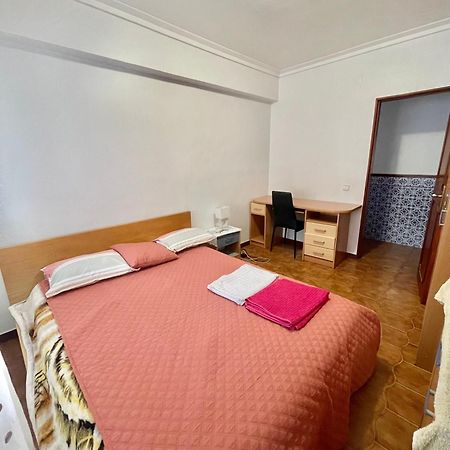 Quarto De Casal Acolhedor Laranjeiro  Exterior photo