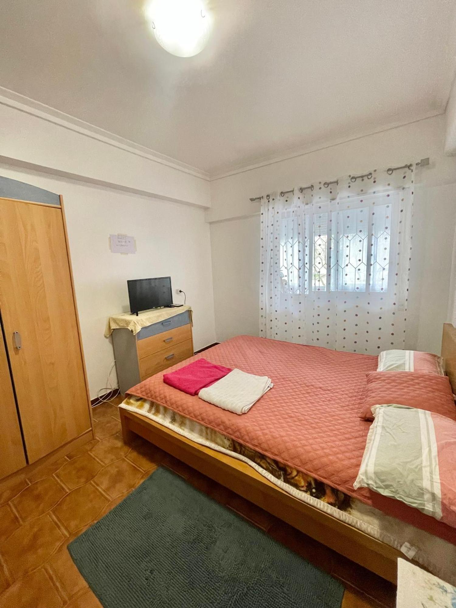 Quarto De Casal Acolhedor Laranjeiro  Exterior photo