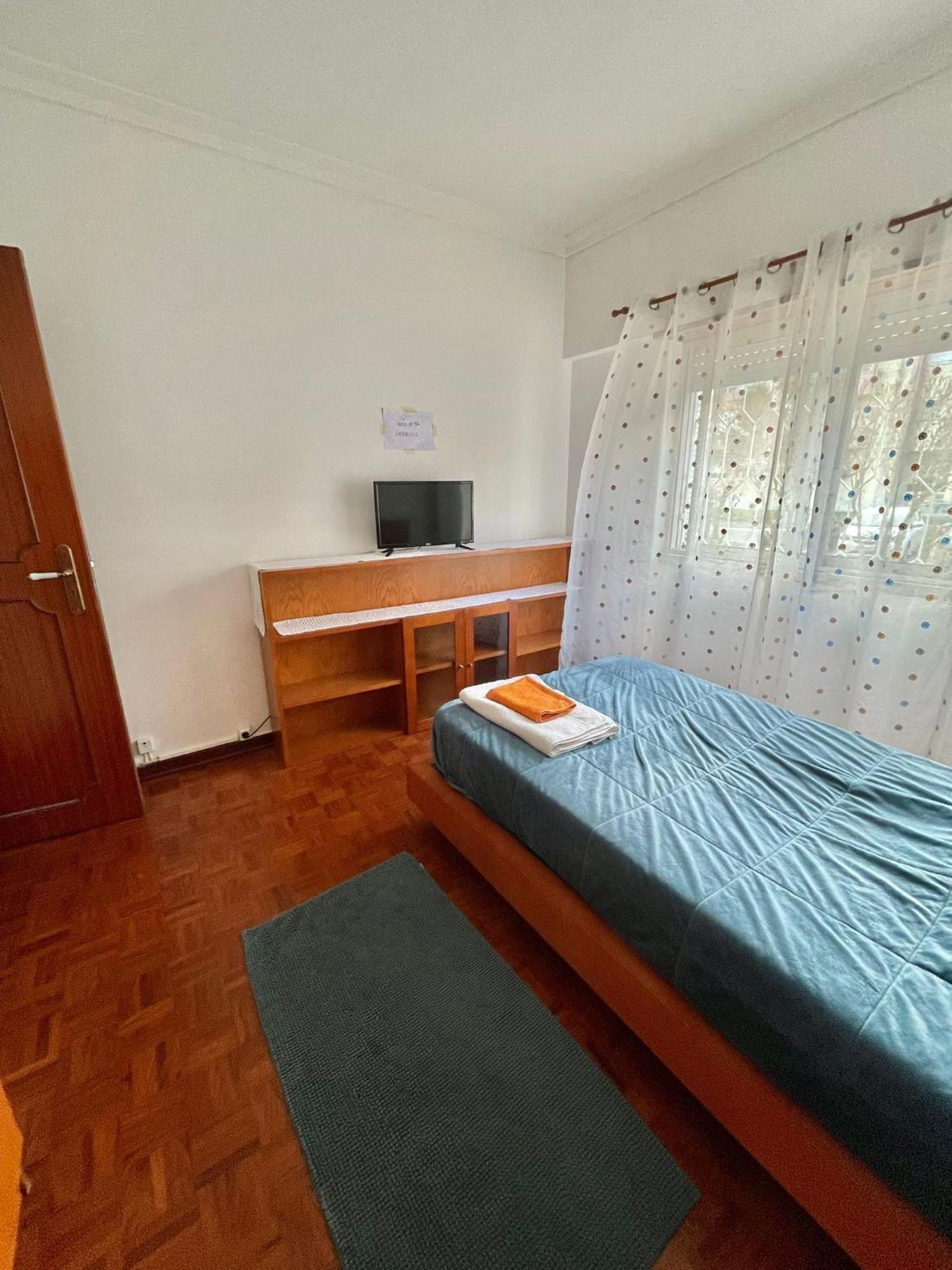 Quarto De Casal Acolhedor Laranjeiro  Exterior photo